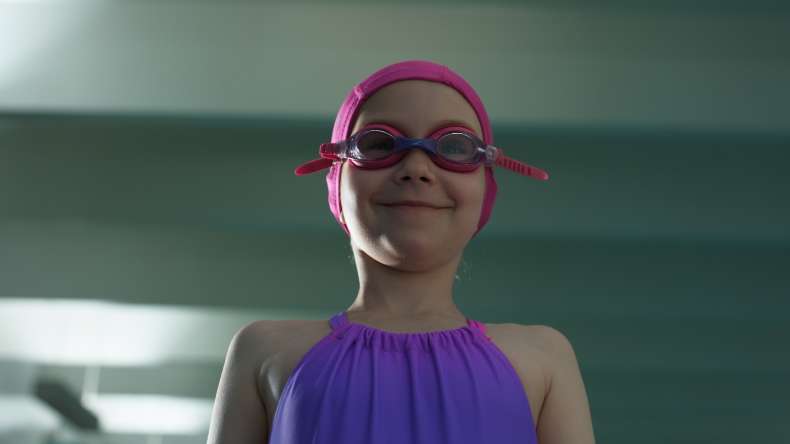 girl wearing goggles