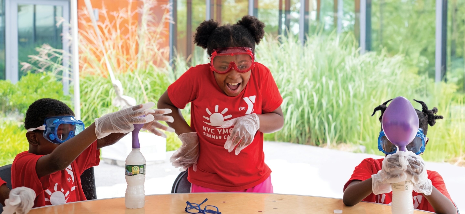 3 kids with science experiments