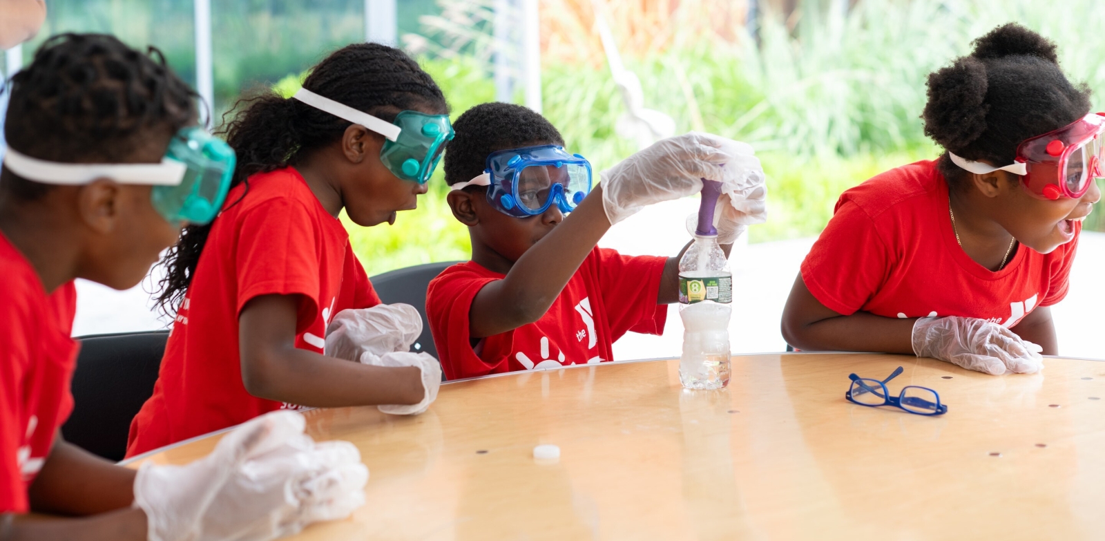 Camp kids STEM