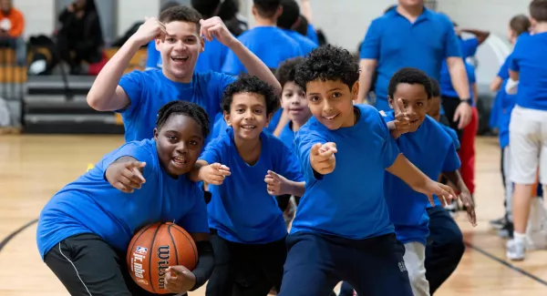 kids playing basketball