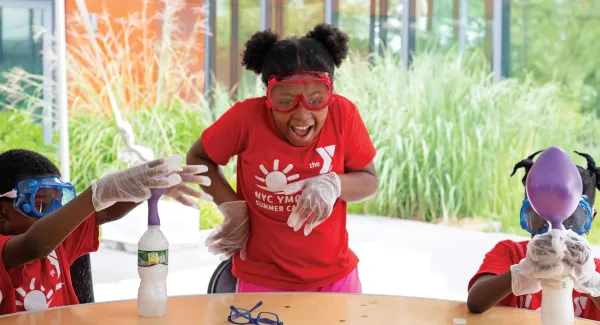 3 kids with science experiments