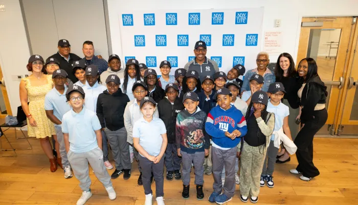 group photo in yankees hats