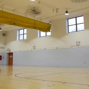 Indoor basketball court at Staten Island Broadway YMCA