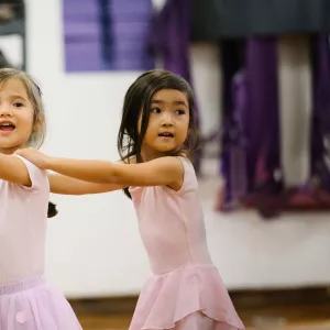 2 girls ballet dancing