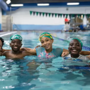 5 kids in pool