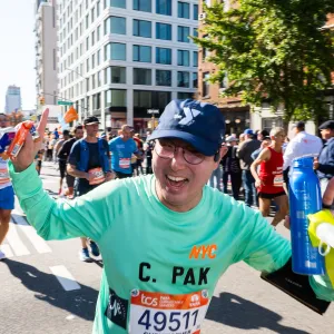 Marathon runner cheers on the 2025 course