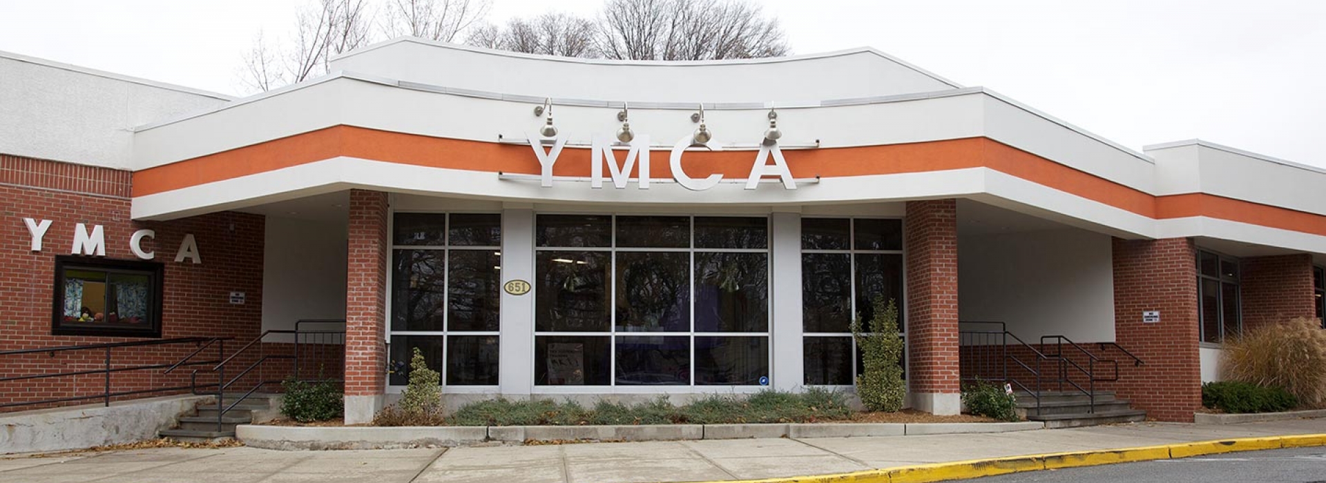 Entrance to Staten Island Broadway YMCA