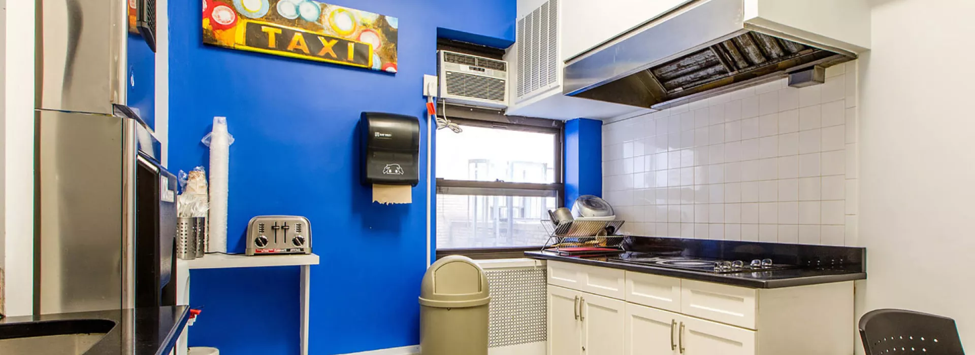 A shared kitchen in the Vanderbilt hostel.